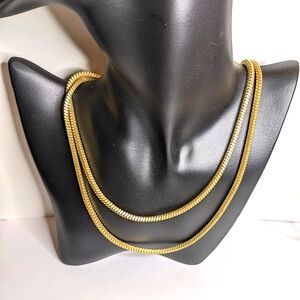 NWT Express Matte‎ Finish Gold-Tone Herringbone Necklace